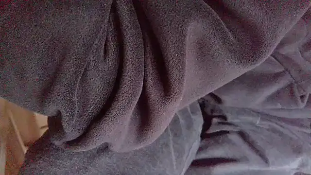 huzi518 online show from March 8, 2025, 9:50 am