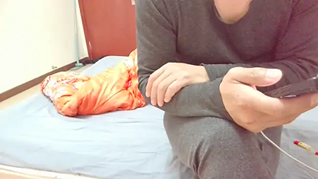 huzi518 online show from December 14, 2025, 1:22 am