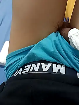 huzi518 online show from April 3, 2026, 12:47 pm