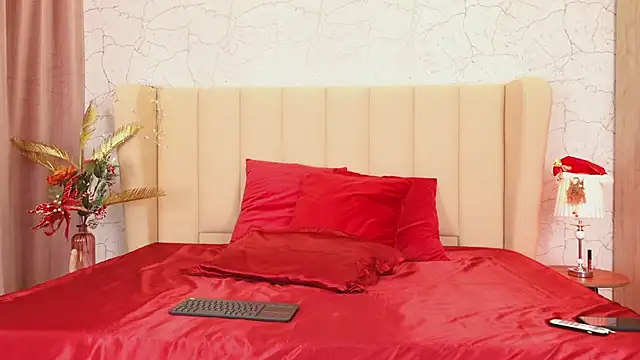 AlitaAnise online show from December 12, 2024, 8:32 pm