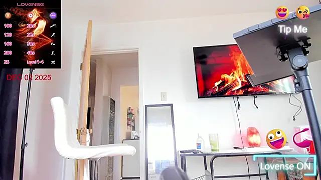 mistressnatty online show from December 2, 2025, 6:14 pm