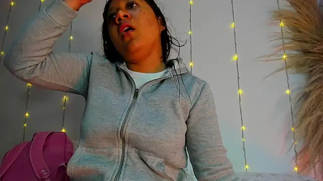 Snapshot of Maisa_issa chatting on March 7, 2026, 12:57 pm Maisa issa online show from March 7, 2026, 12:57 pm