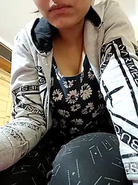 Snapshot of Sanaya_7 chatting on December 26, 2024, 5:08 pm Sanaya 7 online show from December 26, 2024, 5:08 pm