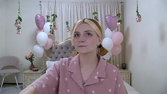 KellyStone online show from February 18, 2025, 5:31 pm