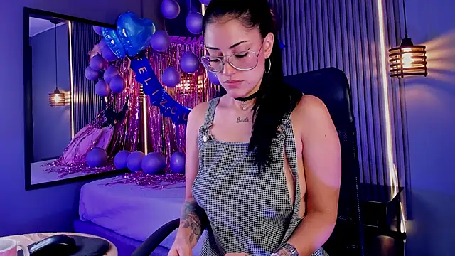 aura-baker online show from March 11, 2025, 12:39 pm