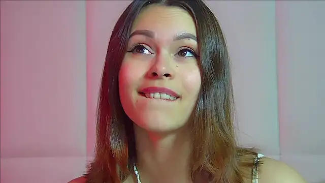 Snapshot of PollyLanders chatting on October 19, 2025, 6:41 pm PollyLanders online show from October 19, 2025, 6:41 pm