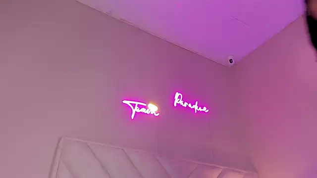 Snapshot of dani_skinny_ chatting on September 17, 2025, 11:45 am dani skinny online show from September 17, 2025, 11:45 am