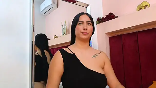 JESSYCORTES online show from January 24, 2025, 4:49 pm