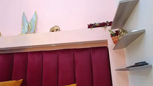 JESSYCORTES online show from January 28, 2025, 1:38 pm