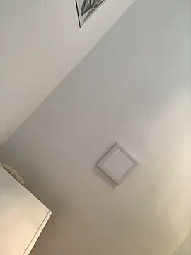 Lucascacaca online show from April 1, 2026, 8:48 am