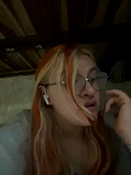 SophiaWeestt99 online show from September 13, 2025, 11:26 pm