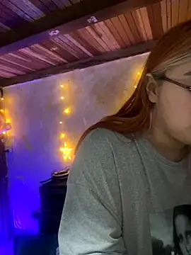 SophiaWeestt99 online show from October 5, 2025, 2:43 am