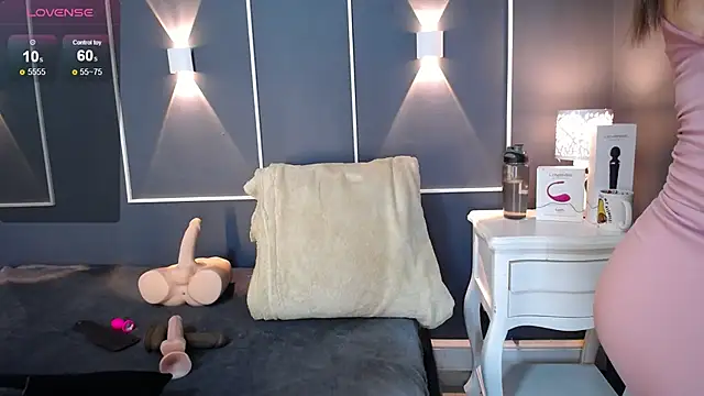 Emmawattsom online show from January 19, 2025, 1:12 pm