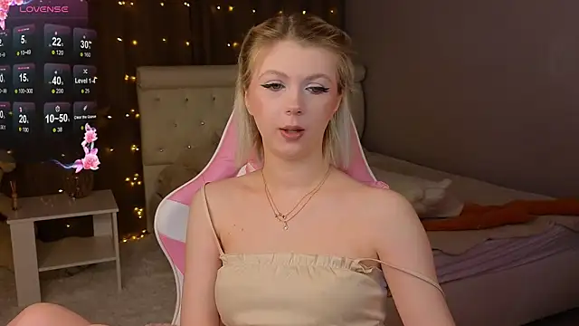 Snapshot of barbieee_b chatting on December 20, 2024, 1:00 pm barbieee b online show from December 20, 2024, 1:00 pm