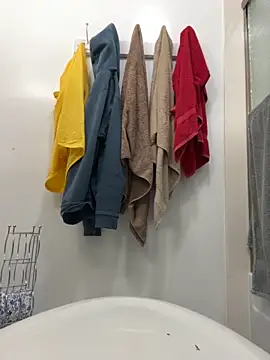 yododav28 online show from November 23, 2025, 5:07 am