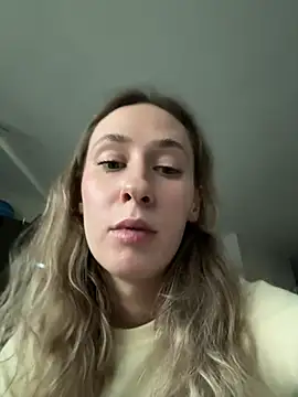 Snapshot of M1ssyk1ssy chatting on February 21, 2026, 7:04 pm M1ssyk1ssy online show from February 21, 2026, 7:04 pm