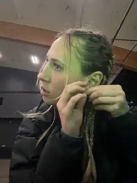 Snapshot of M1ssyk1ssy chatting on March 8, 2026, 7:50 pm M1ssyk1ssy online show from March 8, 2026, 7:50 pm