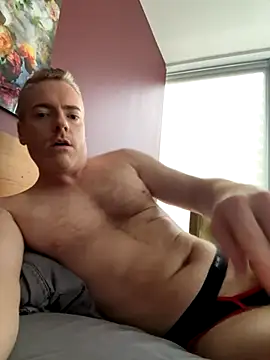 Snapshot of Gingerbushguy chatting on November 2, 2025, 7:49 pm Gingerbushguy online show from November 2, 2025, 7:49 pm