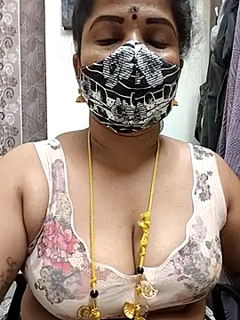gaurika18 online show from May 24, 2026, 5:40 pm