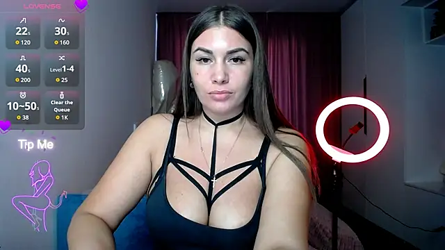 LinaSparks online show from March 10, 2026, 1:49 pm