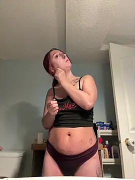 Snapshot of NovaLove2002 chatting on September 29, 2025, 10:25 pm NovaLove2002 online show from September 29, 2025, 10:25 pm