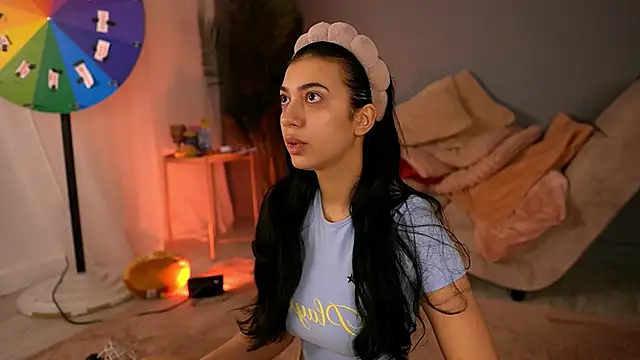 BetsyGonzale online show from March 5, 2026, 4:52 am