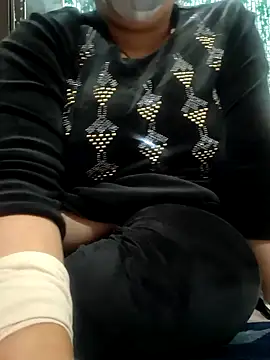 Snapshot of Bbw_Juice_Wife chatting on February 20, 2025, 11:20 am Bbw Juice Wife online show from February 20, 2025, 11:20 am