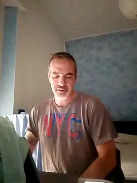 Snapshot of Marcolino183 chatting on January 7, 2025, 2:41 pm Marcolino183 online show from January 7, 2025, 2:41 pm