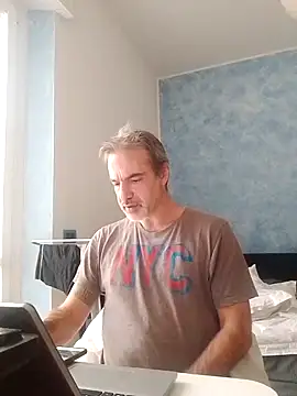 Snapshot of Marcolino183 chatting on January 21, 2025, 2:59 pm Marcolino183 online show from January 21, 2025, 2:59 pm