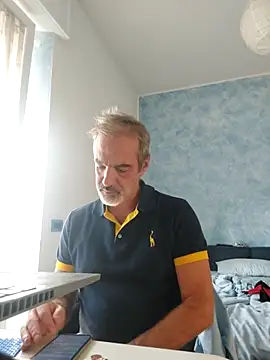 Snapshot of Marcolino183 chatting on September 19, 2025, 7:43 am Marcolino183 online show from September 19, 2025, 7:43 am