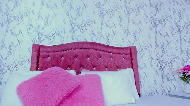 Snapshot of Mia_Malkovaa_ chatting on January 14, 2026, 4:23 pm Mia Malkovaa online show from January 14, 2026, 4:23 pm