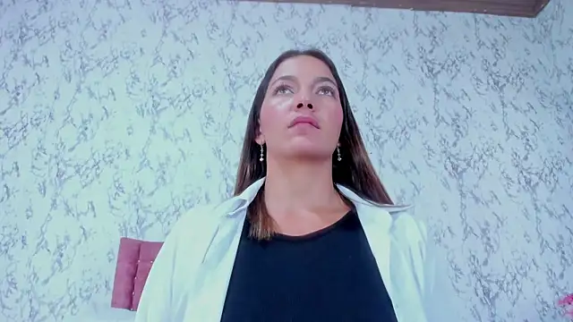 Snapshot of Mia_Malkovaa_ chatting on February 5, 2026, 4:44 pm Mia Malkovaa online show from February 5, 2026, 4:44 pm