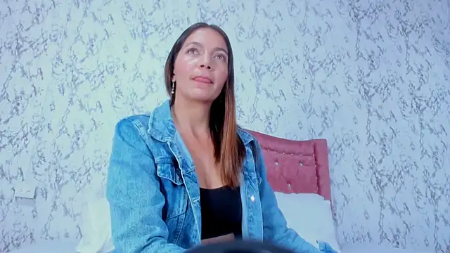 Snapshot of Mia_Malkovaa_ chatting on February 28, 2026, 5:36 pm Mia Malkovaa online show from February 28, 2026, 5:36 pm