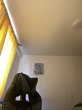 baby lizy online show from November 11, 2025, 9:26 pm