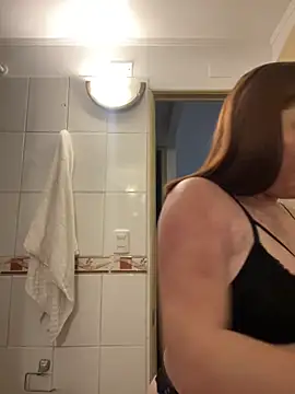 Snapshot of WhiteWomen chatting on October 8, 2025, 11:02 pm WhiteWomen online show from October 8, 2025, 11:02 pm
