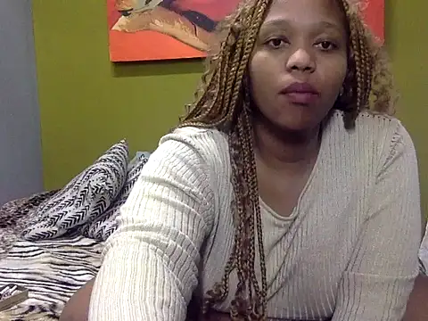 Snapshot of GoldenPussyXOXO chatting on October 28, 2025, 3:10 am GoldenPussyXOXO online show from October 28, 2025, 3:10 am