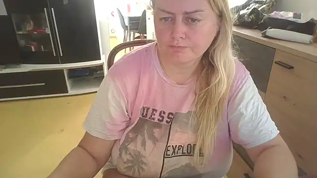 Meliss Official9 online show from September 8, 2025, 3:00 pm