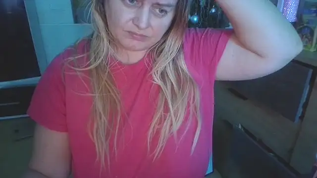 Meliss Official9 online show from January 15, 2026, 10:13 pm