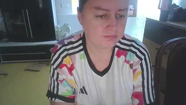 Meliss Official9 online show from February 9, 2026, 12:09 pm