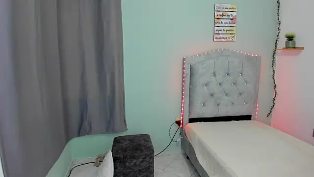 MAGNOLEROY online show from May 25, 2026, 2:34 pm