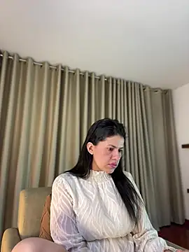 Snapshot of Alice_Biel chatting on June 21, 2026, 1:30 am Alice Biel online show from June 21, 2026, 1:30 am