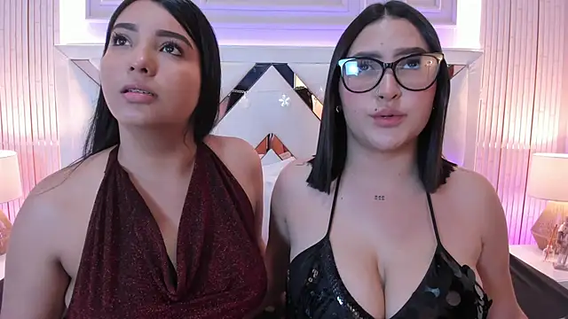 madeleine2112 online show from December 14, 2025, 12:38 am