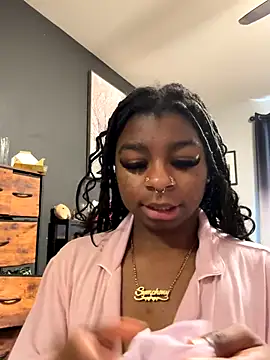 Harmonyxlover online show from December 17, 2025, 4:35 pm