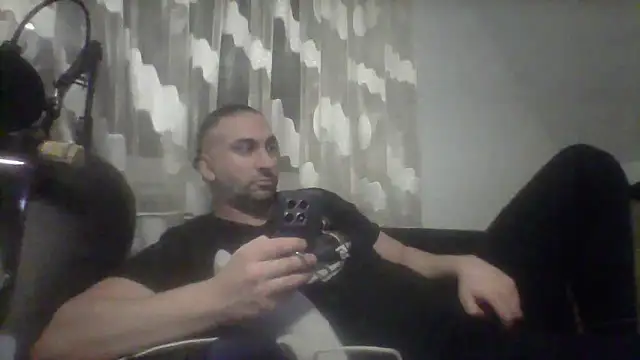 Snapshot of NewyorkDimi chatting on January 14, 2025, 11:48 pm NewyorkDimi online show from January 14, 2025, 11:48 pm
