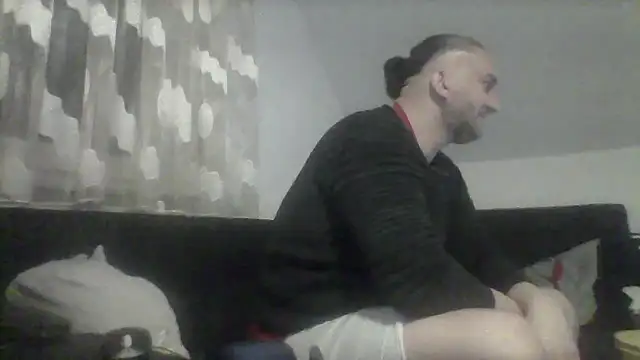 Snapshot of NewyorkDimi chatting on January 28, 2025, 11:39 pm NewyorkDimi online show from January 28, 2025, 11:39 pm