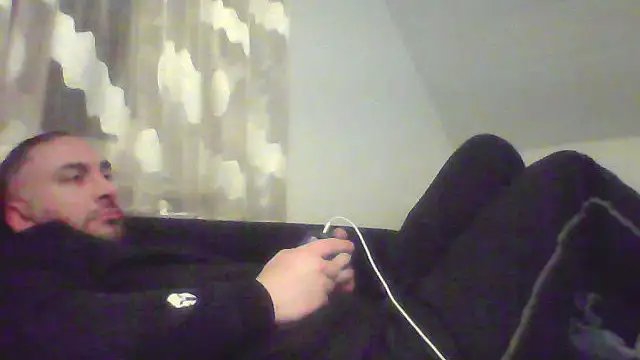 Snapshot of NewyorkDimi chatting on February 20, 2025, 2:40 am NewyorkDimi online show from February 20, 2025, 2:40 am