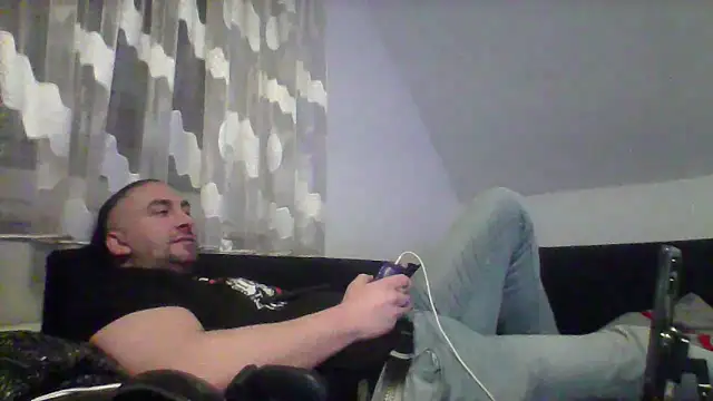 Snapshot of NewyorkDimi chatting on March 6, 2025, 3:13 am NewyorkDimi online show from March 6, 2025, 3:13 am