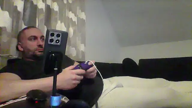 Snapshot of NewyorkDimi chatting on March 14, 2025, 12:43 am NewyorkDimi online show from March 14, 2025, 12:43 am