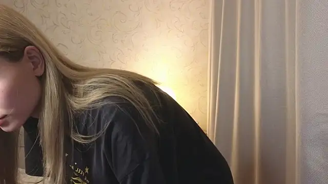 elsa limerence online show from May 8, 2026, 6:13 pm