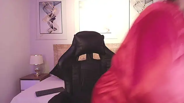 Snapshot of lyn_adamns chatting on December 22, 2024, 2:38 pm lyn adamns online show from December 22, 2024, 2:38 pm